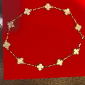 Mother of Pearl Clover Necklace